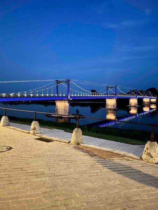 Le Studio Du Port Chateauneuf-sur-Loire Ngoại thất bức ảnh